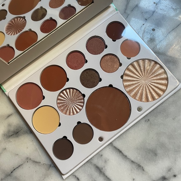 OFRA Pro Palette - BOHO - Picture 2 of 5